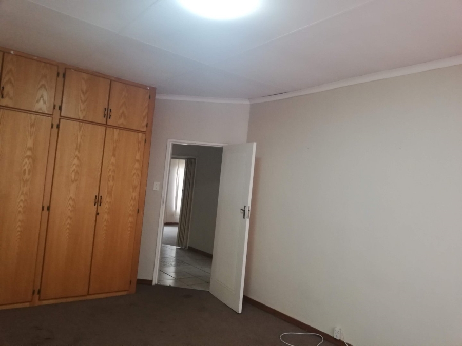 To Let 2 Bedroom Property for Rent in Oudorp North West